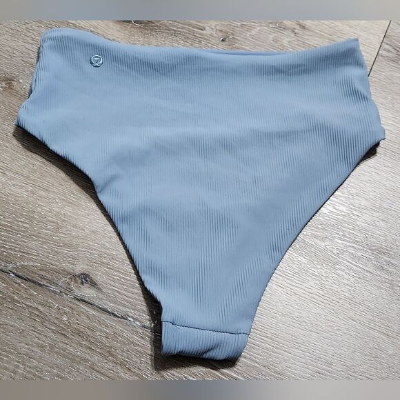 Lululemon Beach Boss Low Rise Skimpy Bottom Size 10 - Picture 3 of 7